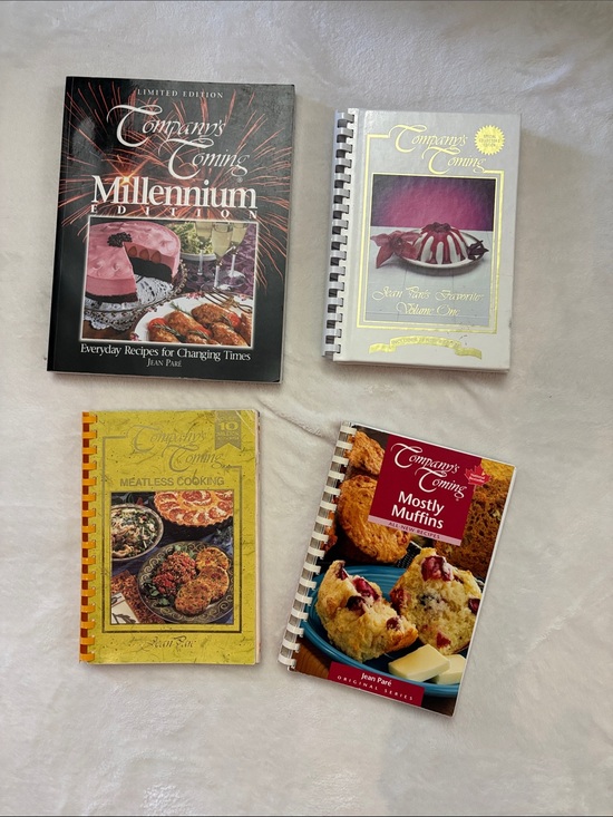 Company’s Coming Other - 6 Different Company’s Coming Cookbooks /
Jean Paré
$6 ea